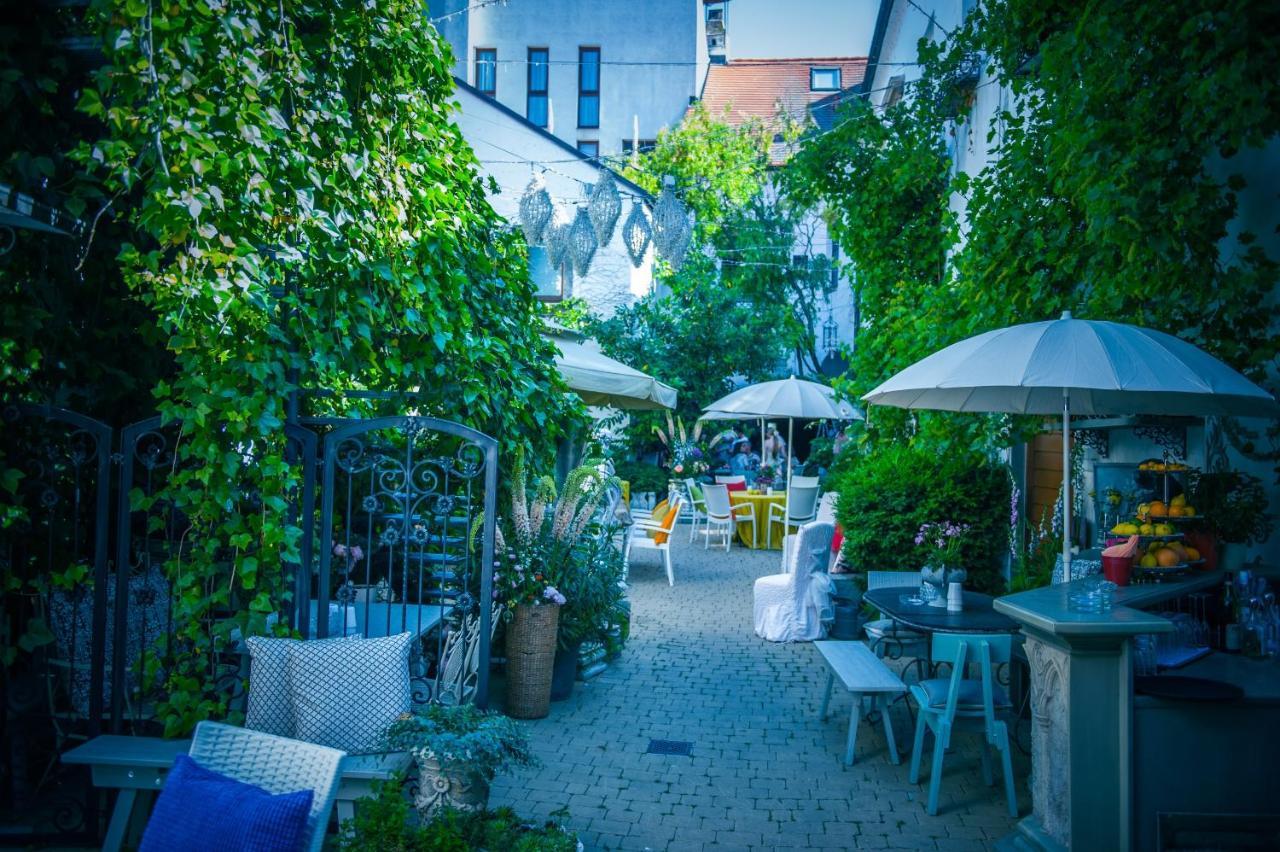 Art Boutique Hotel Buergerhaus Руст Екстериор снимка